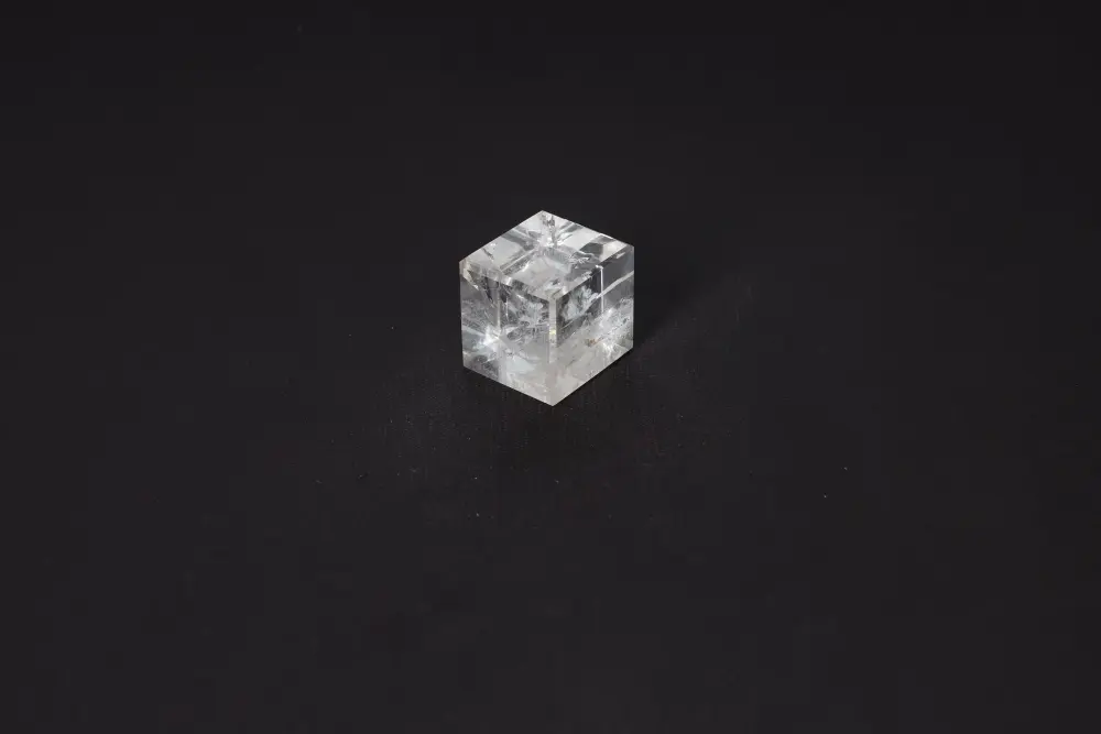 Clear Quartz Cube 3 cm 584906 - Image 2