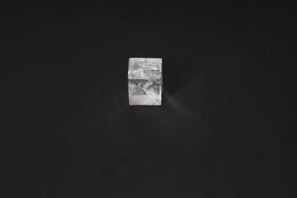 Clear Quartz Cube 3 cm 584906 - Image 5