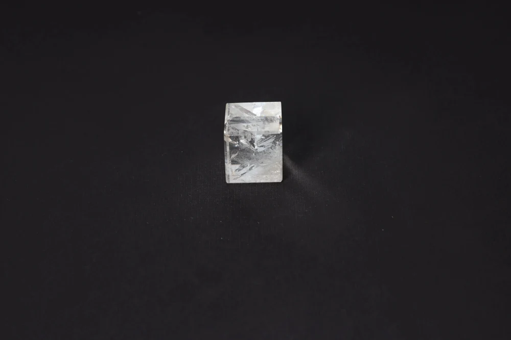 Clear Quartz Cube 3 cm 584906 - Image 6