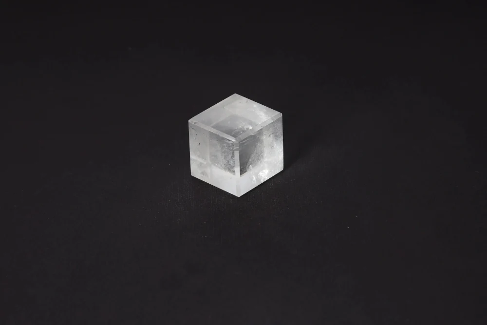 Clear Quartz Cube 4 cm 584883 - Image 9